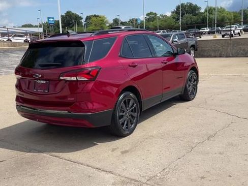 Used 2023 Chevrolet Equinox RS w/ RS Leather Package image 8