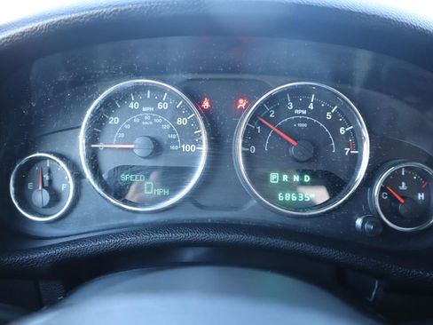 Used 2015 Jeep Wrangler Sport image 19