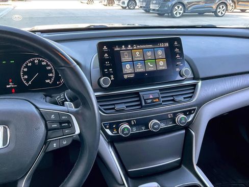 Used 2020 Honda Accord Touring image 5
