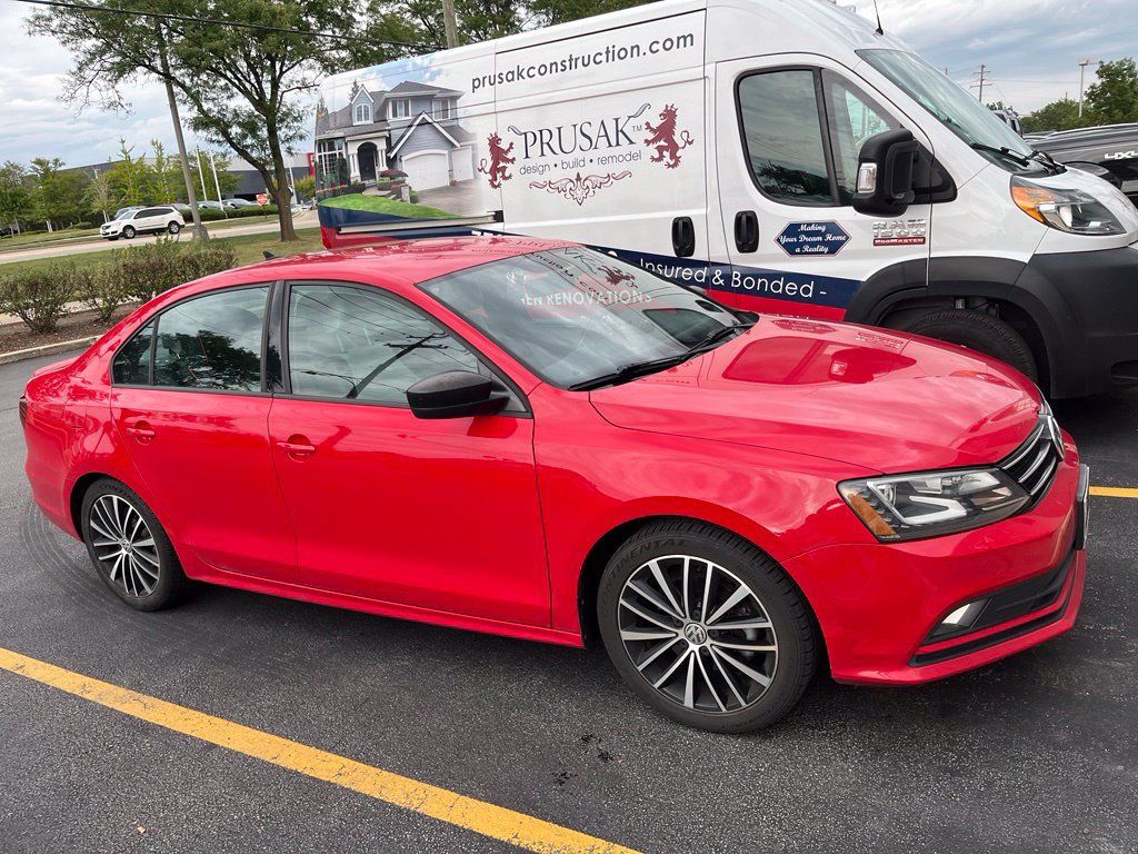 Used 2016 Volkswagen Jetta Sport w/ Lighting Package FWD image 3