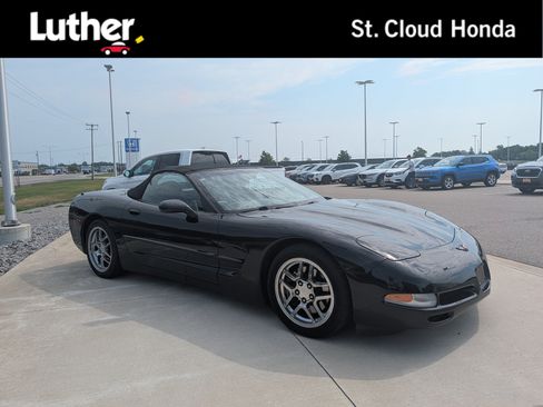 Used 2002 Chevrolet Corvette Convertible w/ Preferred Equipment Group2 RWD image 1