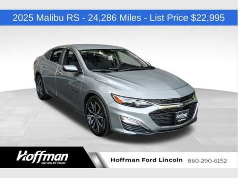Used 2025 Chevrolet Malibu RS image 1