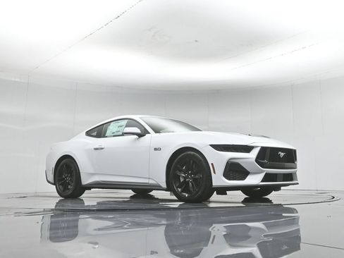 New 2026 Ford Mustang GT RWD image 3
