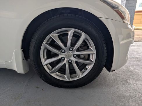 Used 2009 INFINITI G37 Journey w/ Premium Pkg image 12