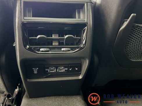 Used 2024 Jeep Grand Cherokee Limited w/ Luxury Tech Group II image 27