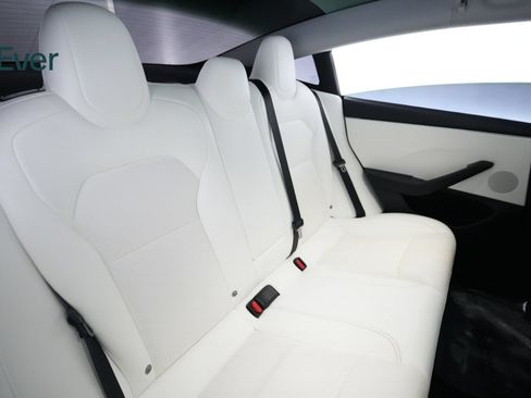 Used 2024 Tesla Model 3 Standard Range RWD image 5