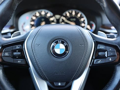 Used 2019 BMW 540i xDrive w/ Convenience Package image 38