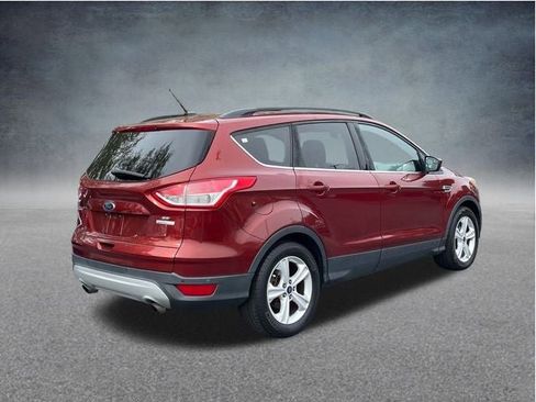 Used 2016 Ford Escape SE w/ Equipment Group 201A image 5