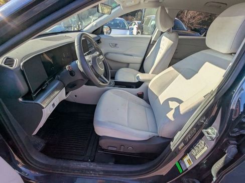 Used 2024 Hyundai Kona SEL image 9