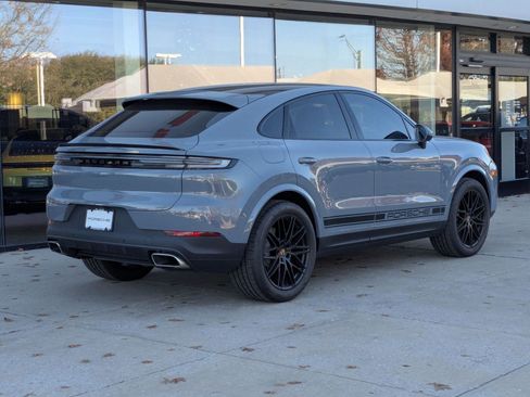 New 2026 Porsche Cayenne Coupe image 9