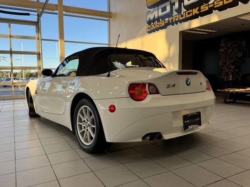 Used 2003 BMW Z4 2.5i image 37