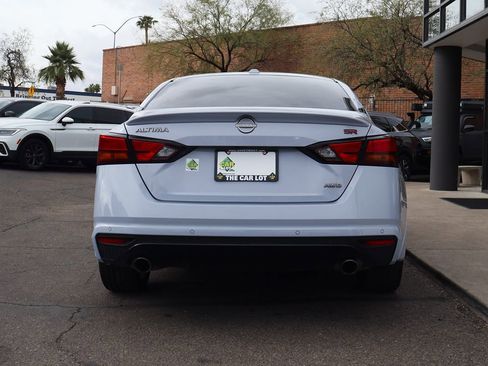Used 2023 Nissan Altima 2.5 SR image 11