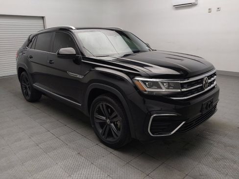 Used 2021 Volkswagen Atlas Cross Sport SE w/ Panoramic Sunroof Package FWD image 13