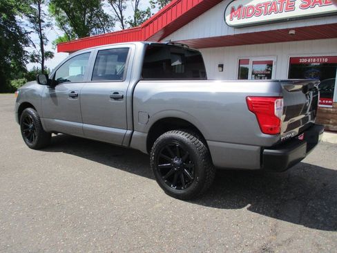 Used 2023 Nissan Titan S AWD/4WD image 5