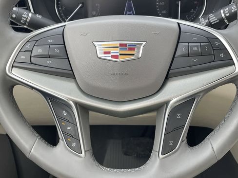 Certified 2025 Cadillac XT5 Premium Luxury w/ LPO, Floor Liner Package image 10