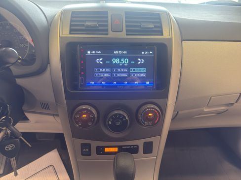 Used 2011 Toyota Corolla LE FWD image 18