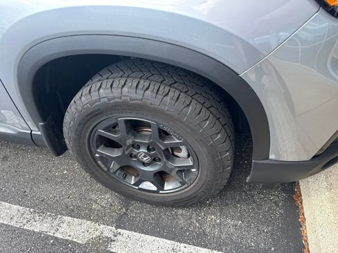 Used 2025 Honda Pilot TrailSport image 5