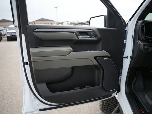 Used 2026 Chevrolet Silverado 1500 ZR2 w/ Dark Appearance Package image 22