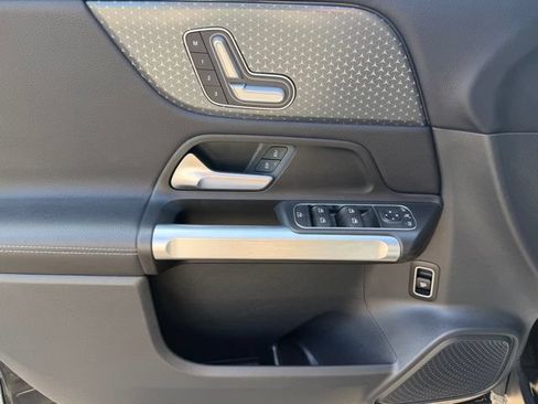 Certified 2025 Mercedes-Benz GLB 250 image 16