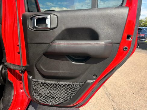 Used 2020 Jeep Gladiator Rubicon AWD/4WD image 8