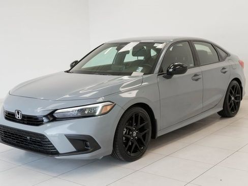 Used 2023 Honda Civic Sport image 6
