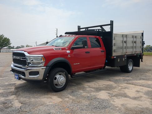 Used 2022 RAM 5500 Tradesman w/ Chrome Appearance Group RWD image 6