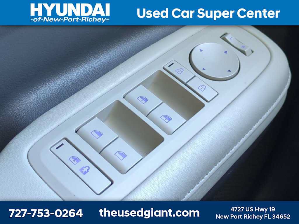Used 2025 Hyundai Santa Fe SEL FWD image 28