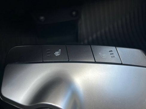 Used 2024 Kia EV6 Light RWD image 16