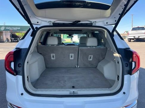 Used 2023 GMC Terrain Denali AWD/4WD image 32