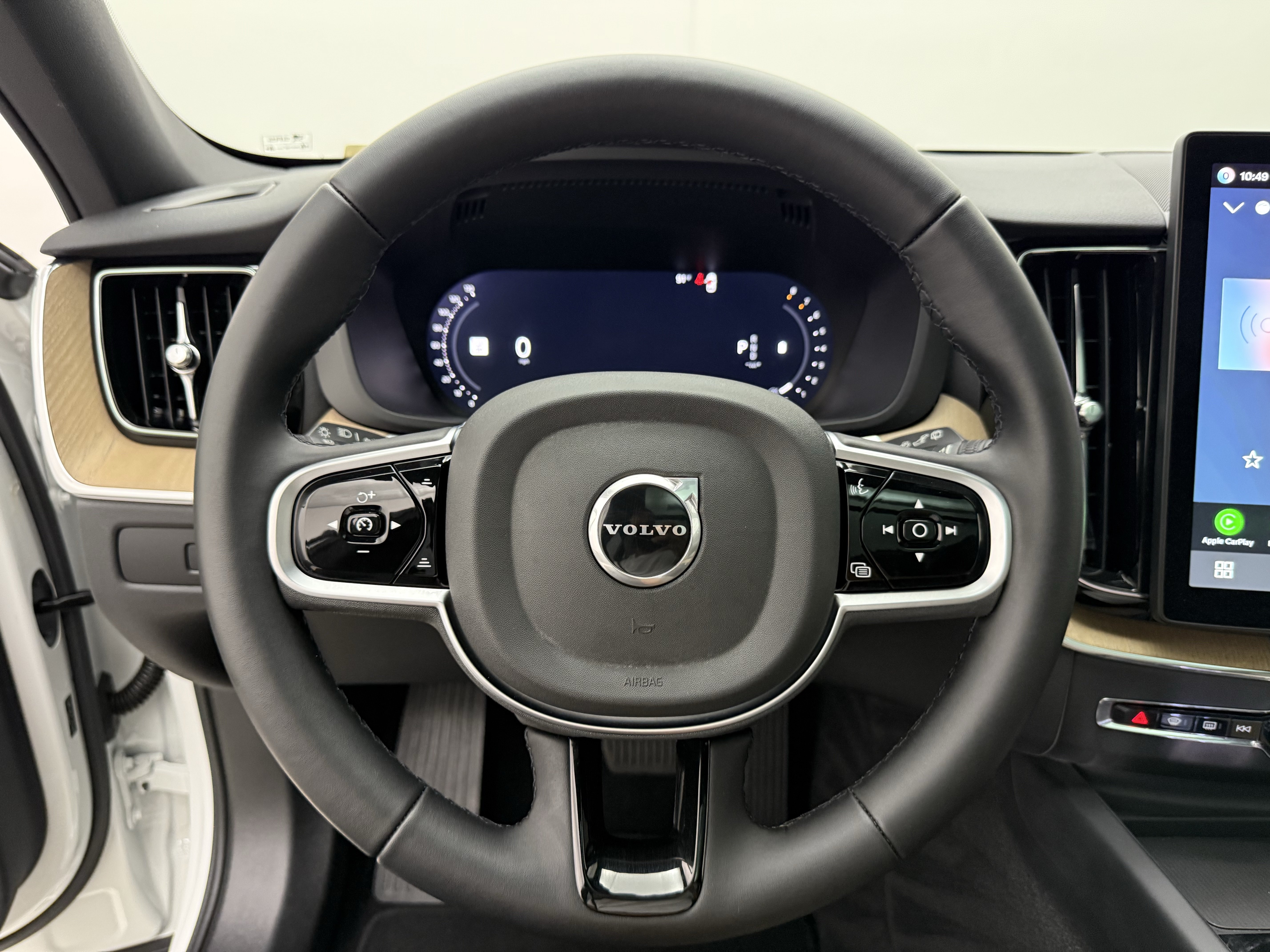 Certified 2026 Volvo XC60 B5 Plus AWD/4WD image 17