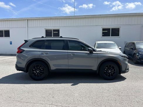Used 2023 Honda CR-V Sport image 2
