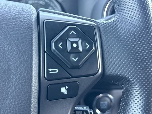 Used 2021 Toyota Tacoma TRD Sport AWD/4WD image 26