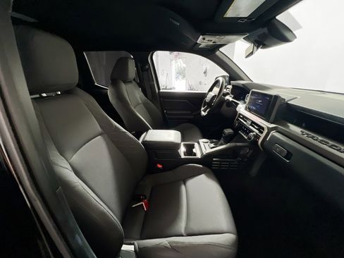 Used 2024 Toyota Tacoma SR5 RWD image 31