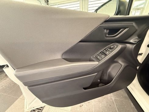 Used 2024 Subaru Crosstrek 2.0i Premium w/ Popular Package #4 image 32