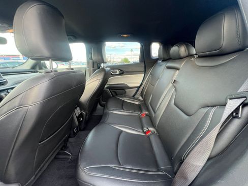 Used 2025 Jeep Compass Limited image 25