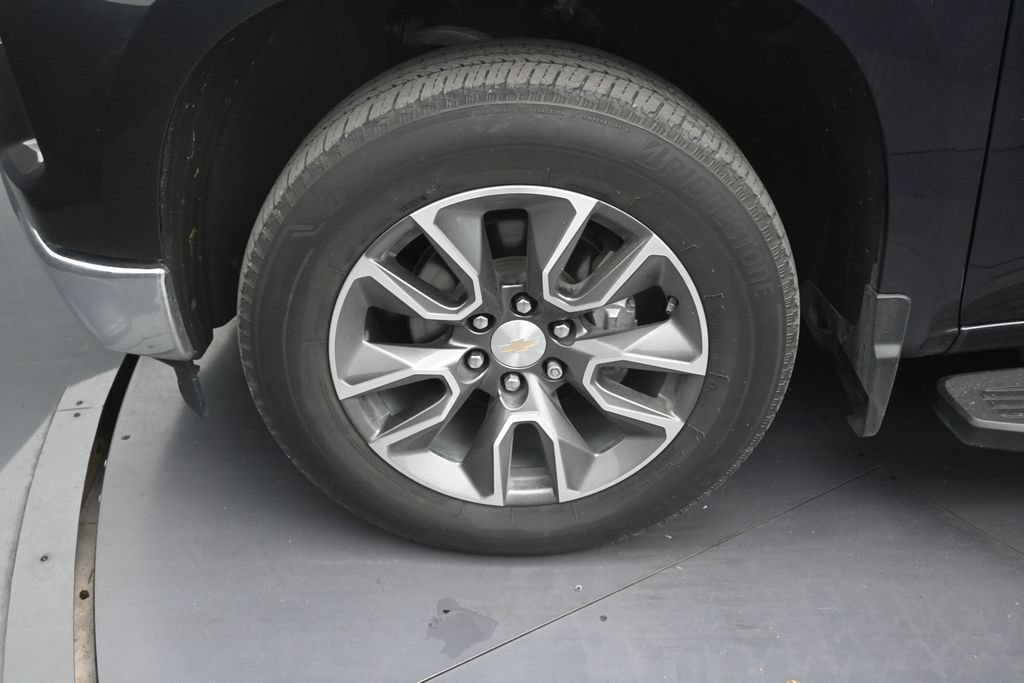 Used 2023 Chevrolet Silverado 1500 LT RWD image 9