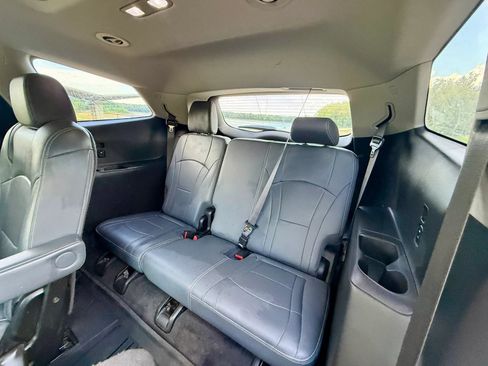 Used 2019 Buick Enclave Essence AWD/4WD image 12