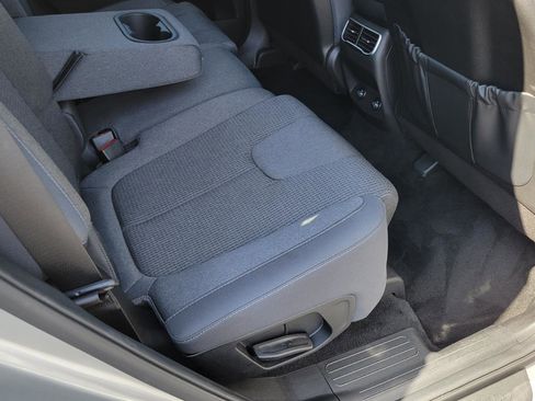 Used 2023 Hyundai Santa Fe SEL w/ Winter Weather Package image 39