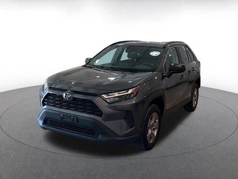 Used 2025 Toyota RAV4 LE image 7