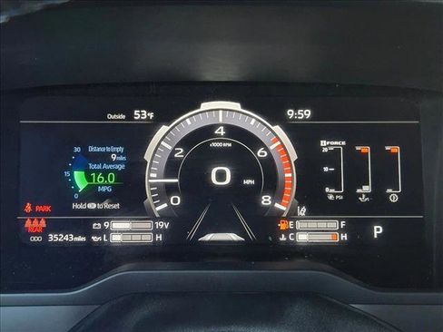 Used 2022 Toyota Tundra Platinum image 11