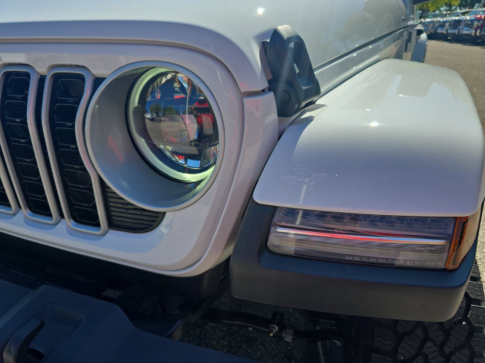 New 2026 Jeep Wrangler Unlimited Sahara AWD/4WD image 32