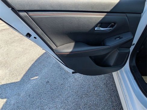 Used 2025 Nissan Sentra SR w/ SR Premium Package image 24