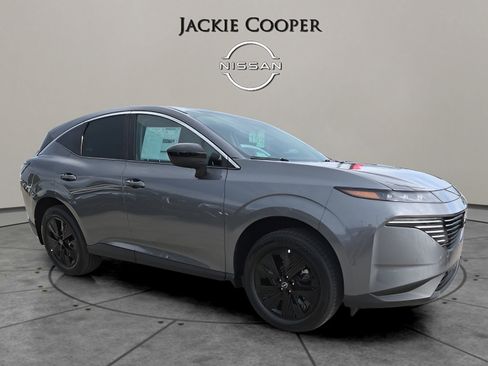 Certified 2025 Nissan Murano SV image 8