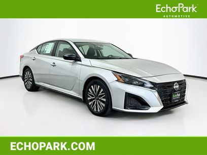 Used 2024 Nissan Altima 2.5 SV