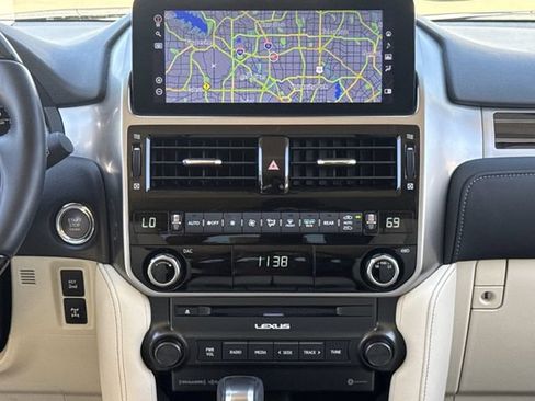 Used 2023 Lexus GX 460 Premium w/ Premium Package AWD/4WD image 17