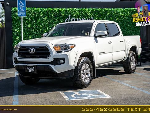 Used 2017 Toyota Tacoma SR5 w/ SR5 Appearance Package (SM) RWD image 1