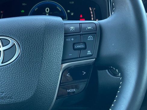 Used 2025 Toyota Camry SE w/ Multimedia Upgrade Package image 16