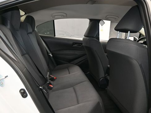 Used 2025 Toyota Corolla LE image 36