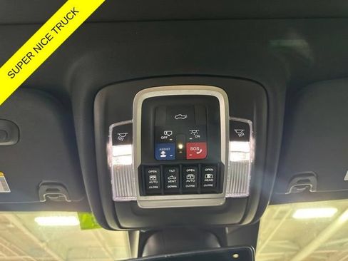 Used 2020 RAM 1500 Limited w/ Black Appearance Package AWD/4WD image 24