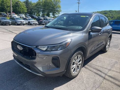 Used 2023 Ford Escape Active w/ Tech Pack #2 AWD/4WD image 10